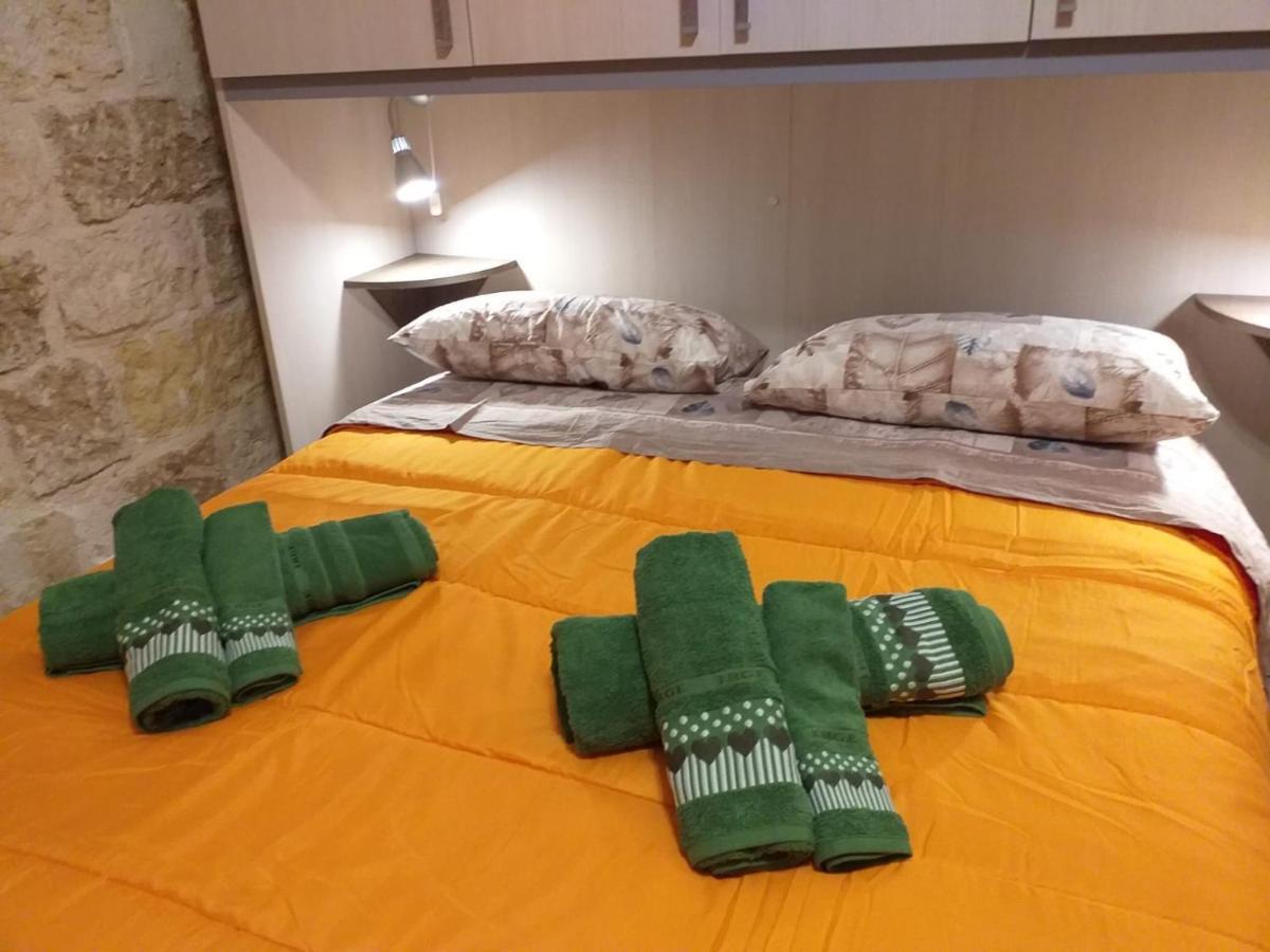 Bed and Breakfast I Marchesi Del Grillo - Vicinanze Stazione, Campus, Policlinico Барі Екстер'єр фото